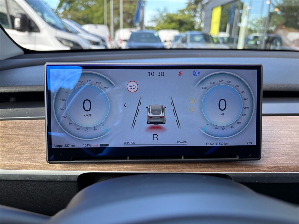 Tesla Model Y EL Long Range AWD 514HK 5d Aut. - Image 15