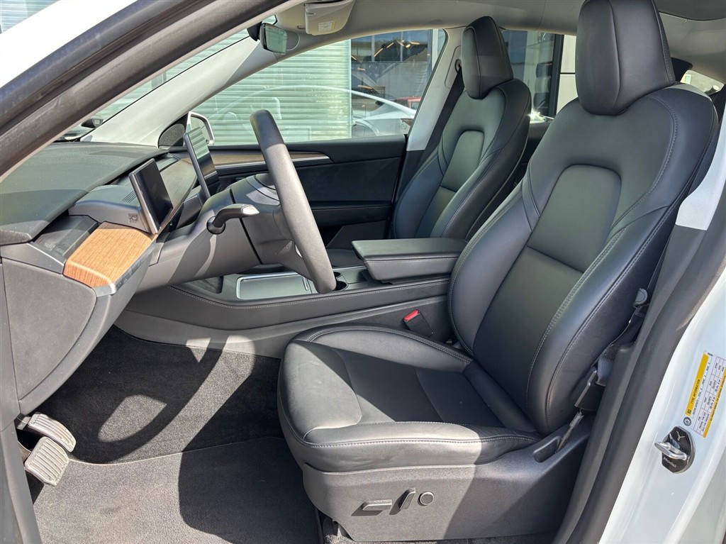 Tesla Model Y EL Long Range AWD 514HK 5d Aut. - Image 17