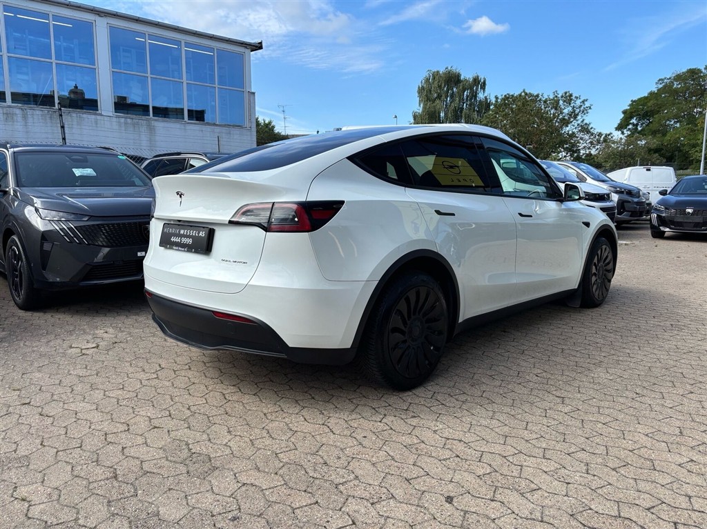 Tesla Model Y EL Long Range AWD 514HK 5d Aut. - Image 4