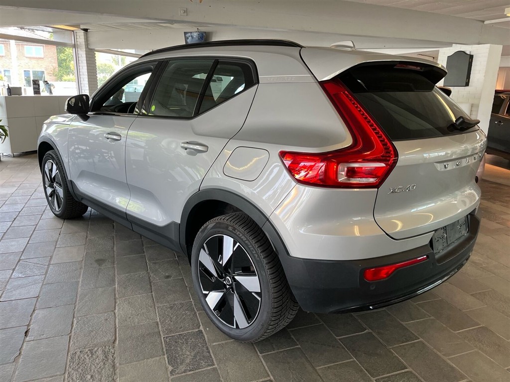 Volvo XC40 Recharge Extended Range Plus 252HK 5d Aut. - Image 2