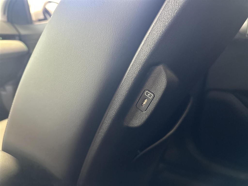 Kia EV4 Fastback Long Range Business Plus 204HK Aut. - Image 8