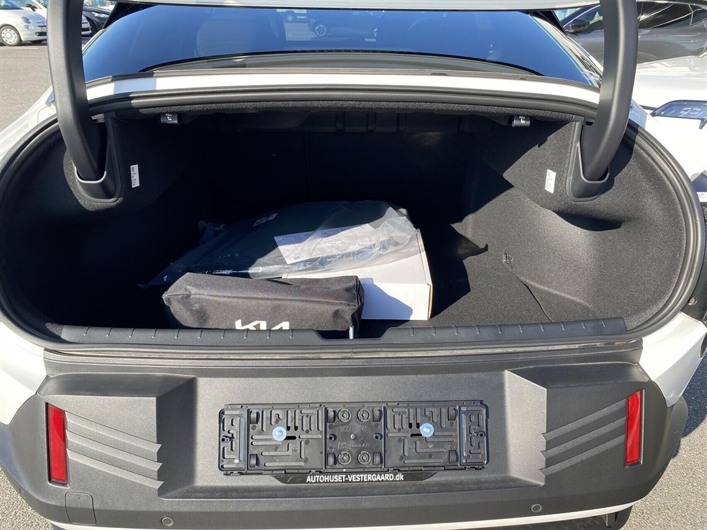 Kia EV4 Fastback Long Range Business Plus 204HK Aut. - Image 17