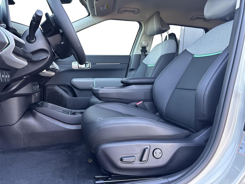 Kia EV4 Fastback Long Range Business Plus 204HK Aut. - Image 4