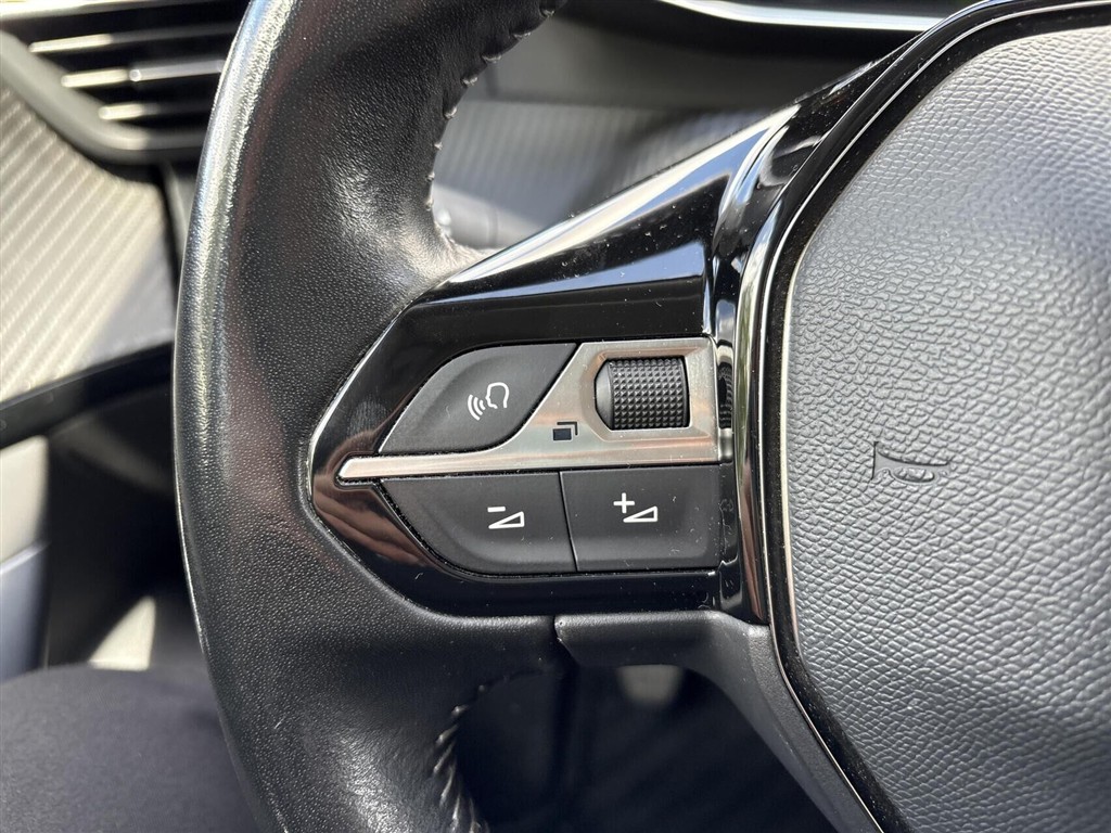 Peugeot 2008 1,2 PureTech Allure Tour 130HK 5d - Image 11