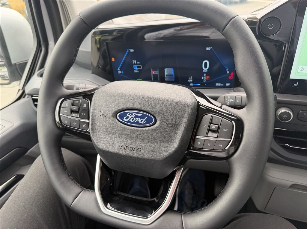 Ford E-Transit Custom 340 L2H1 EL Limited 218HK Van Aut. - Image 18