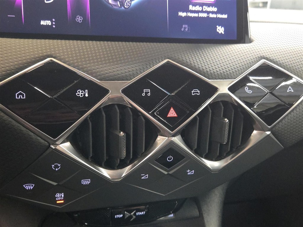 DS DS3 Crossback E-Tense Bastille 156HK 5d Aut. - Image 11