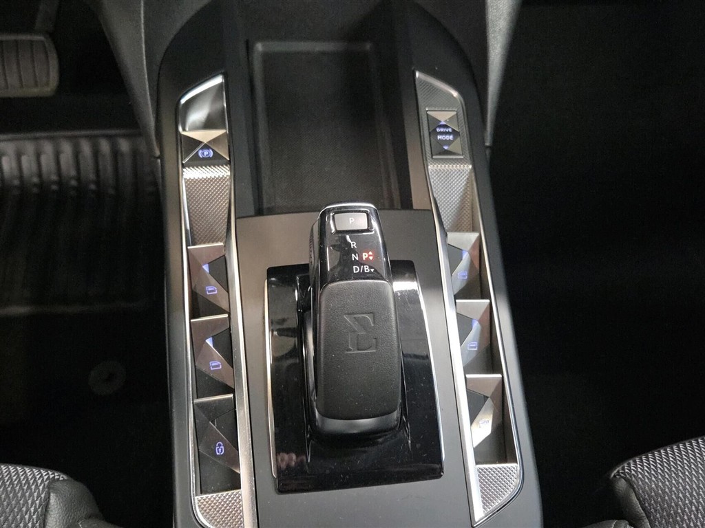 DS DS3 Crossback E-Tense Bastille 156HK 5d Aut. - Image 12