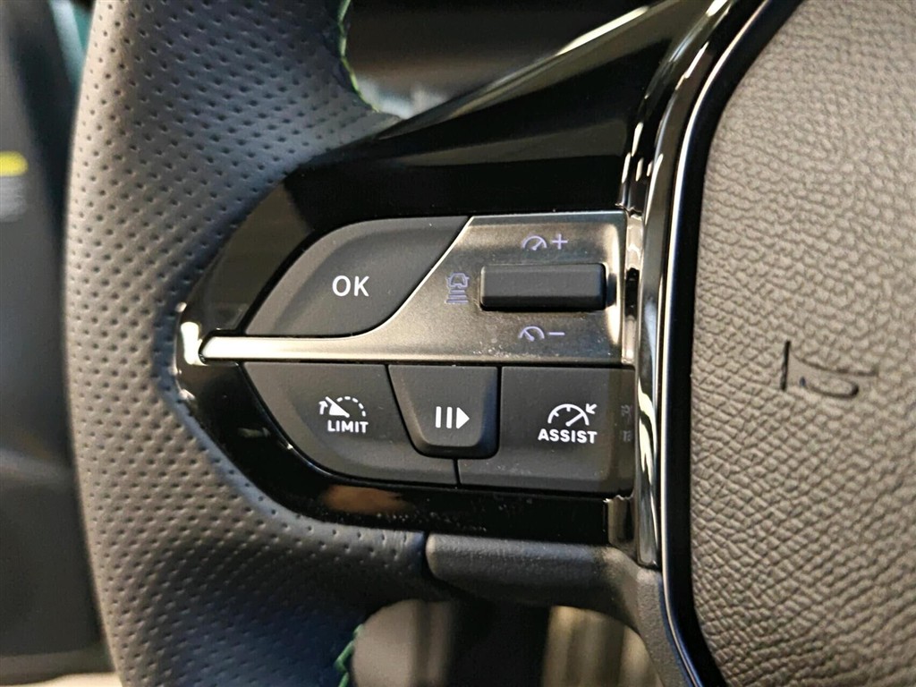 Peugeot e-308 SW EL GT 156HK Stc Aut. - Image 12