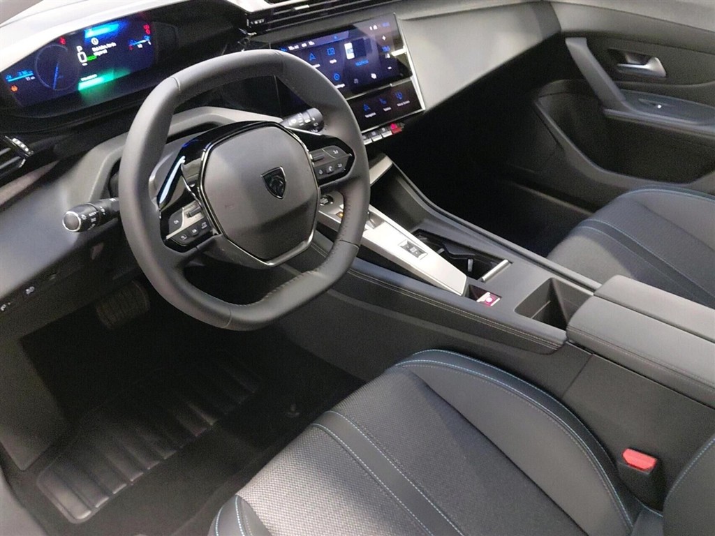 Peugeot e-308 SW EL Allure 156HK Stc Aut. - Image 13