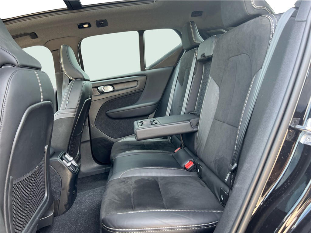 Volvo XC40 P8 Recharge Twin Pro AWD 408HK 5d Aut. - Image 13