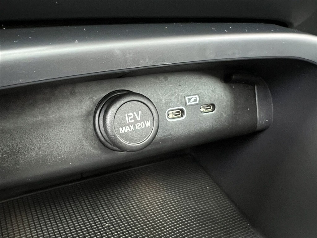 Volvo XC40 P8 Recharge Twin Pro AWD 408HK 5d Aut. - Image 27