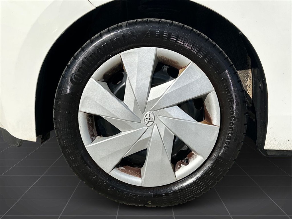 Toyota Aygo 1,0 VVT-I X-Play + Touch 68HK 5d - Image 6