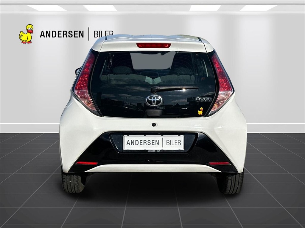 Toyota Aygo 1,0 VVT-I X-Play + Touch 68HK 5d - Image 9