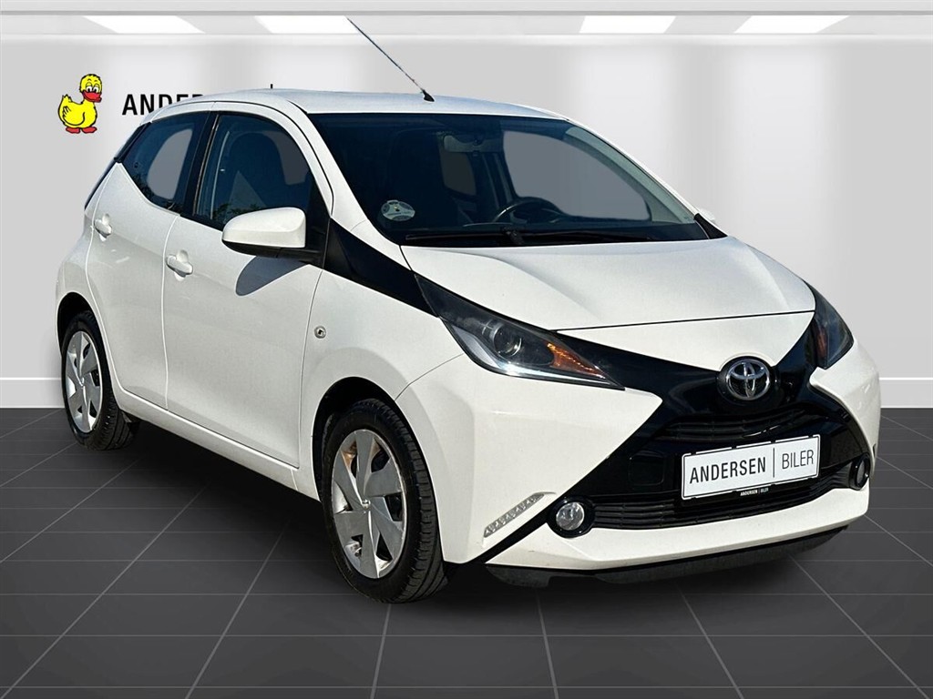 Toyota Aygo 1,0 VVT-I X-Play + Touch 68HK 5d - Image 3