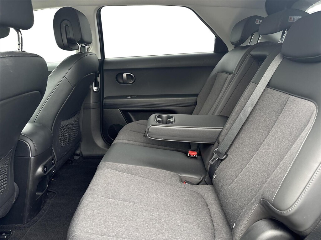 Hyundai Ioniq 5 Electric 84 kWh Core Plus 229HK 5d Aut. - Image 5