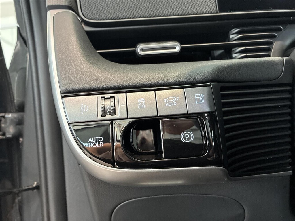 Hyundai Ioniq 5 Electric 84 kWh Advanced 229HK 5d Aut. - Image 9