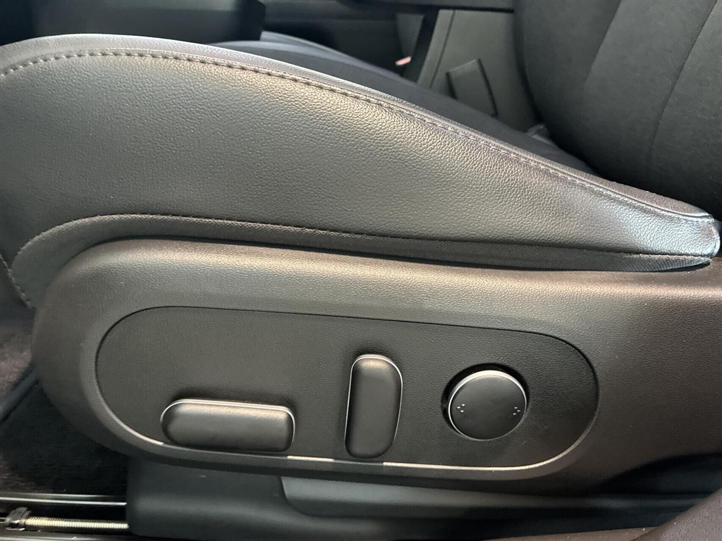 Hyundai Ioniq 5 Electric 84 kWh Advanced 229HK 5d Aut. - Image 13