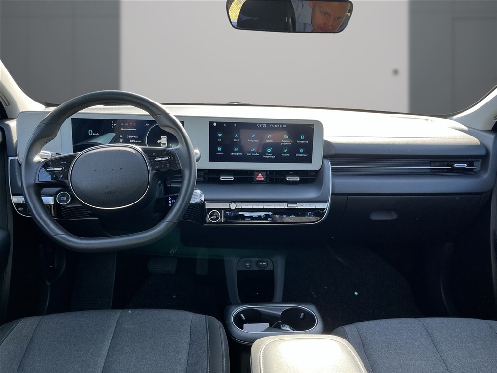 Hyundai Ioniq 5 Electric 58 kWh Essential 170HK 5d Aut. - Image 9