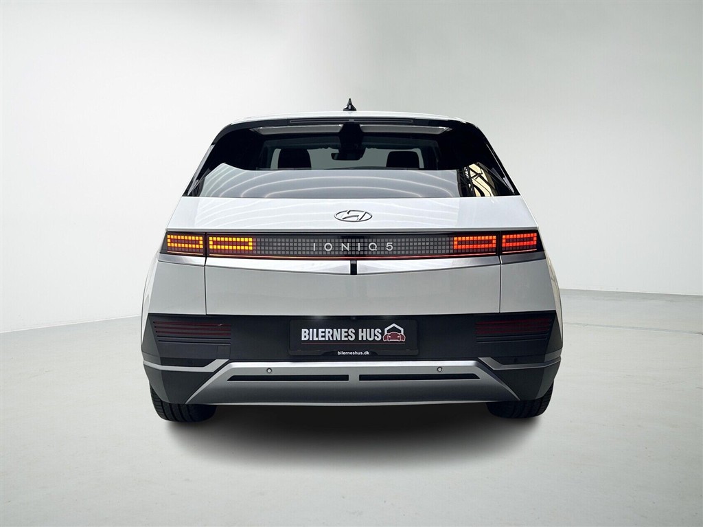 Hyundai Ioniq 5 Electric 84 kWh Techniq 229HK 5d Aut. - Image 8