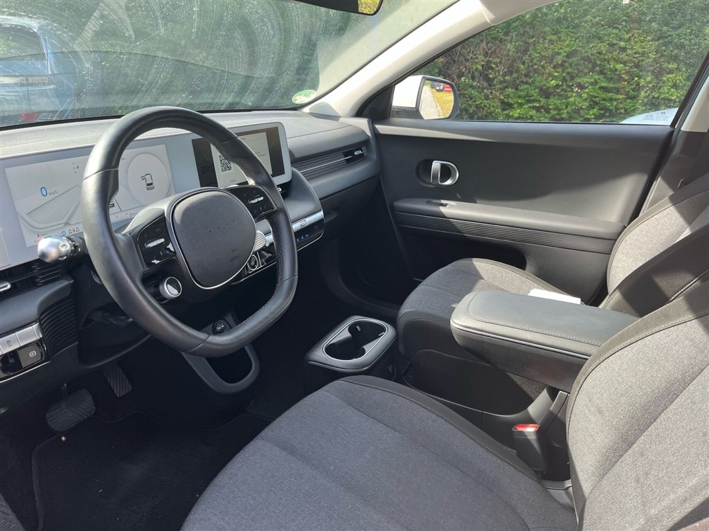 Hyundai Ioniq 5 Electric 58 kWh Essential 170HK 5d Aut. - Image 3
