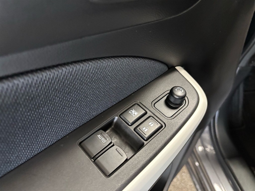 Suzuki Swift 1,2 Dualjet Mild hybrid Action AEB 83HK 5d - Image 8
