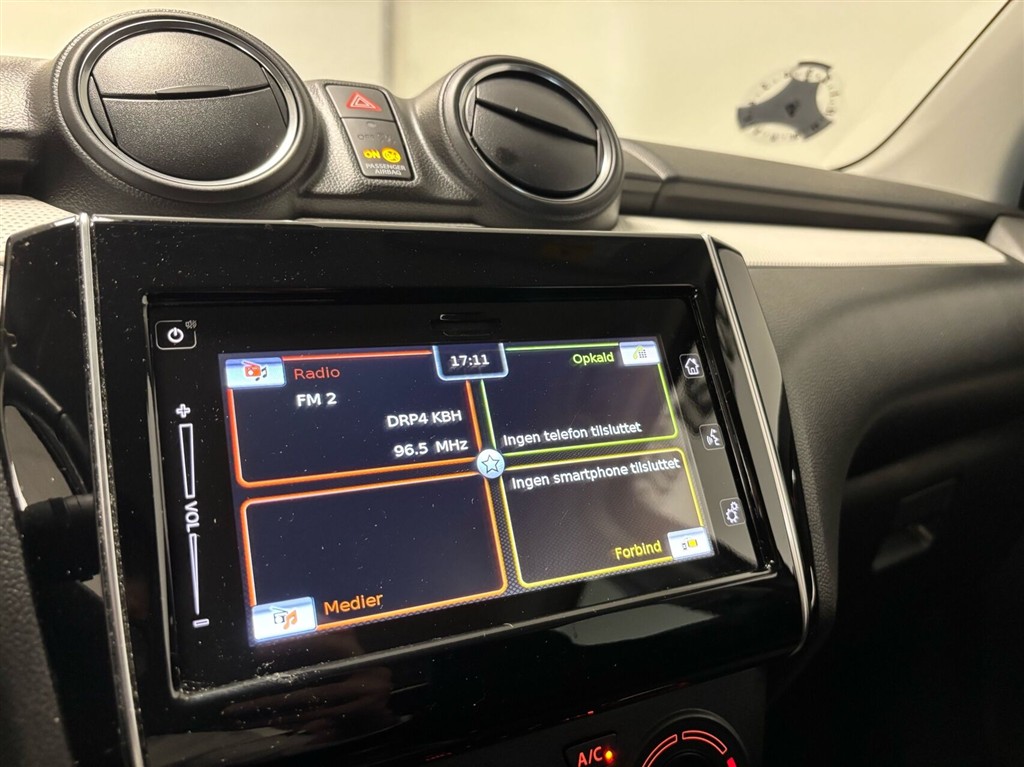 Suzuki Swift 1,2 Dualjet Mild hybrid Action AEB 83HK 5d - Image 14