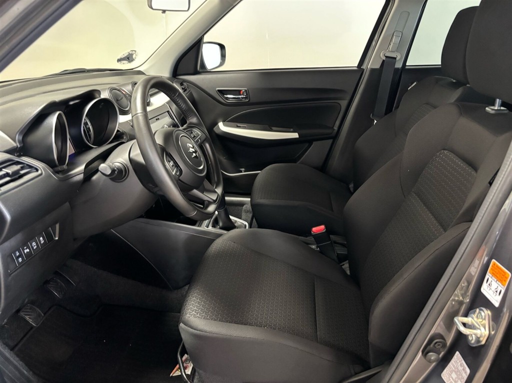 Suzuki Swift 1,2 Dualjet Mild hybrid Action AEB 83HK 5d - Image 4
