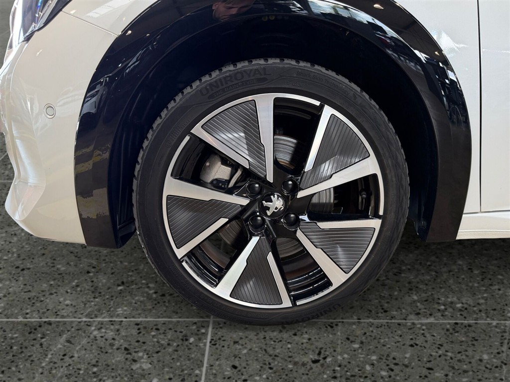 Peugeot e-208 EL GT Pack 136HK 5d Aut. - Image 9