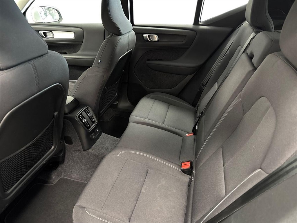 Volvo XC40 1,5 T4 Recharge Plugin-hybrid Inscription Expression 211HK 5d 7g Aut. - Image 11