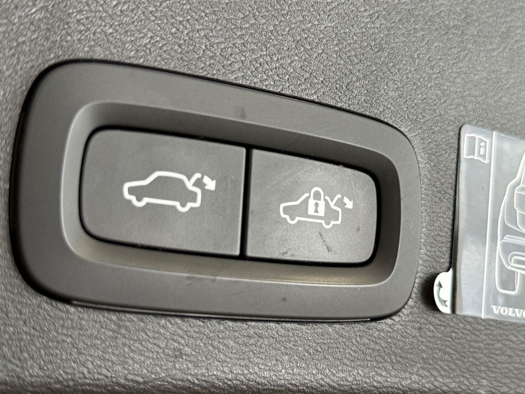 Volvo XC40 1,5 T4 Recharge Plugin-hybrid Inscription Expression 211HK 5d 7g Aut. - Image 18