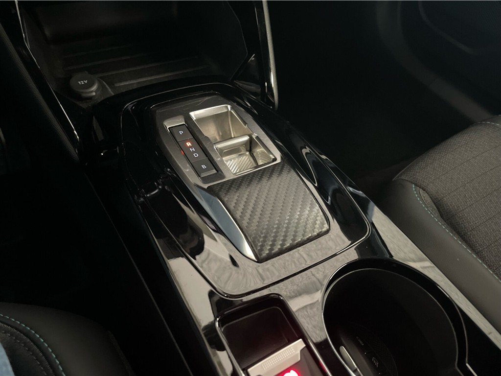 Peugeot e-2008 EL Allure Pack 136HK 5d Aut. - Image 10