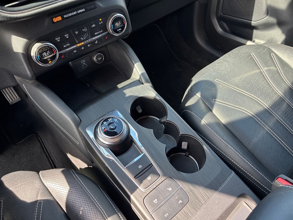 Ford Kuga 2,5 Plugin-hybrid Vignale CVT 225HK 5d Trinl. Gear - Image 18