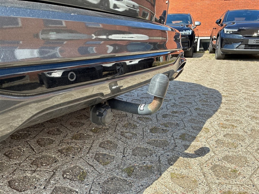Ford Kuga 2,5 Plugin-hybrid Vignale CVT 225HK 5d Trinl. Gear - Image 3