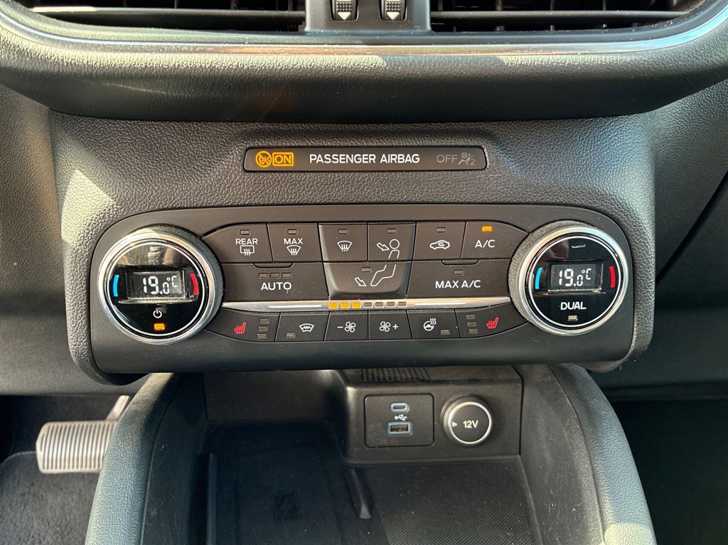 Ford Kuga 2,5 Plugin-hybrid Vignale CVT 225HK 5d Trinl. Gear - Image 24