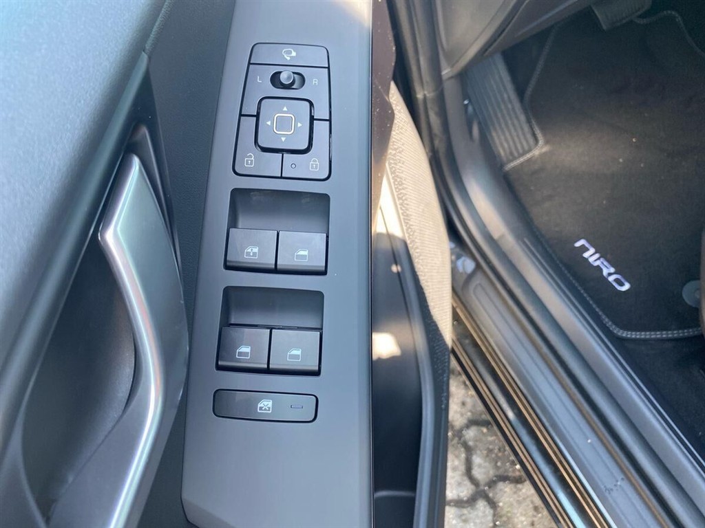 Kia e-Niro EL Final Edition 204HK 5d Aut. - Image 18