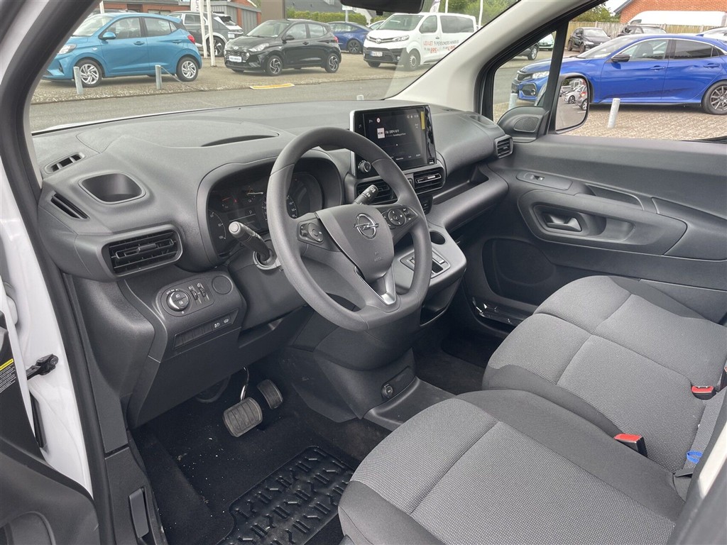 Opel Combo-e L1 EL 136HK Van Aut. - Image 7