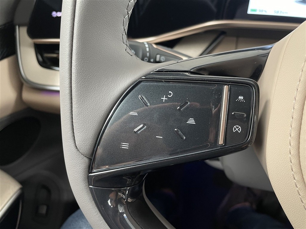 Hongqi EHS7 EL Exclusive 344HK 5d Aut. - Image 20