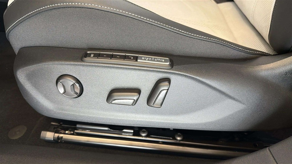VW ID.7 EL Pro S 286HK 5d Aut. - Image 15