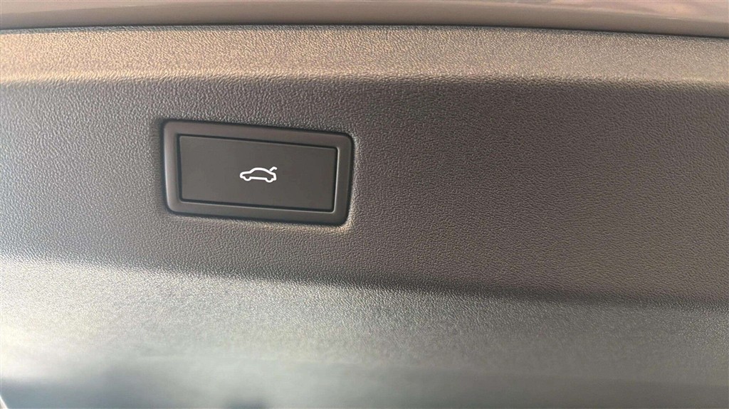 VW ID.7 EL Pro S 286HK 5d Aut. - Image 18