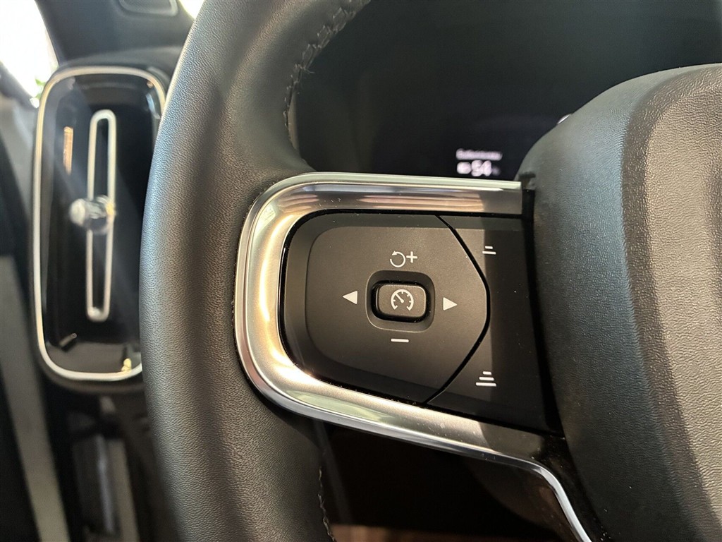 Volvo XC40 Recharge Twin Ultimate AWD 408HK 5d Aut. - Image 9