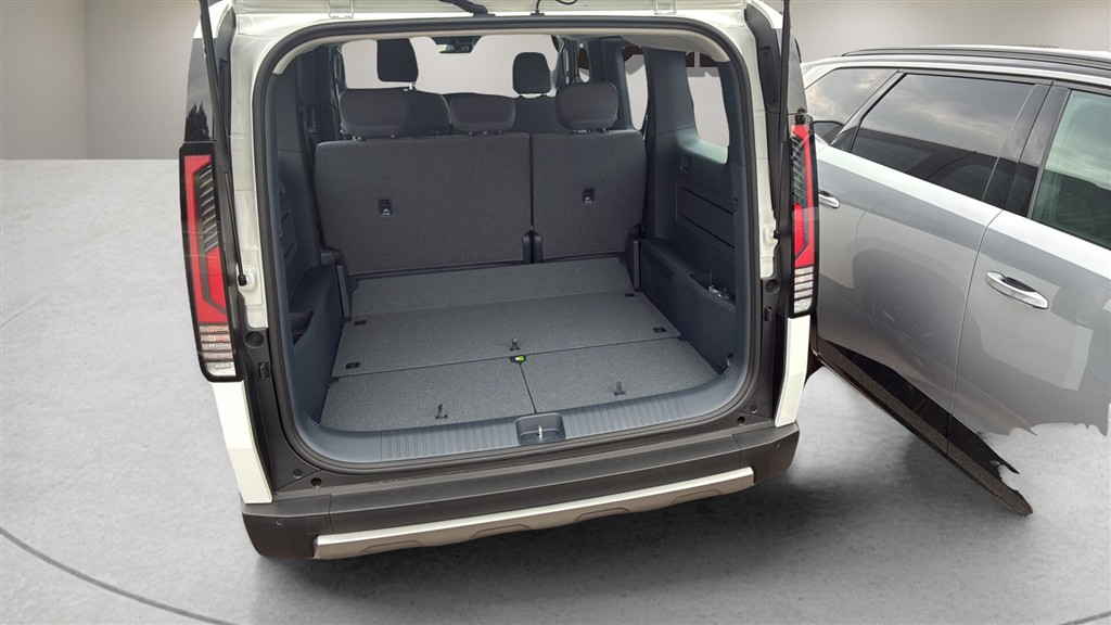 Kia PV5 Long Range Access 163HK Aut. - Image 10