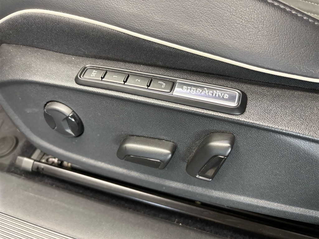 VW ID.4 EL Pro Performance 204HK 5d Aut. - Image 14