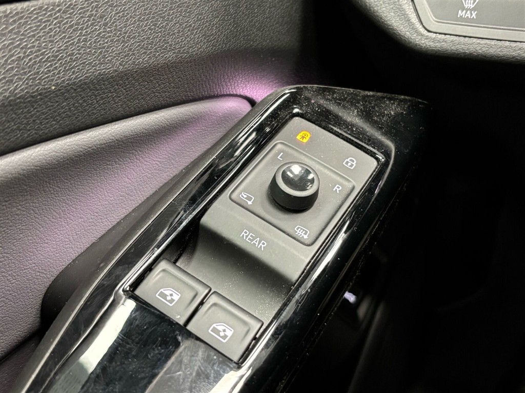 VW ID.4 EL Pro Performance 204HK 5d Aut. - Image 32