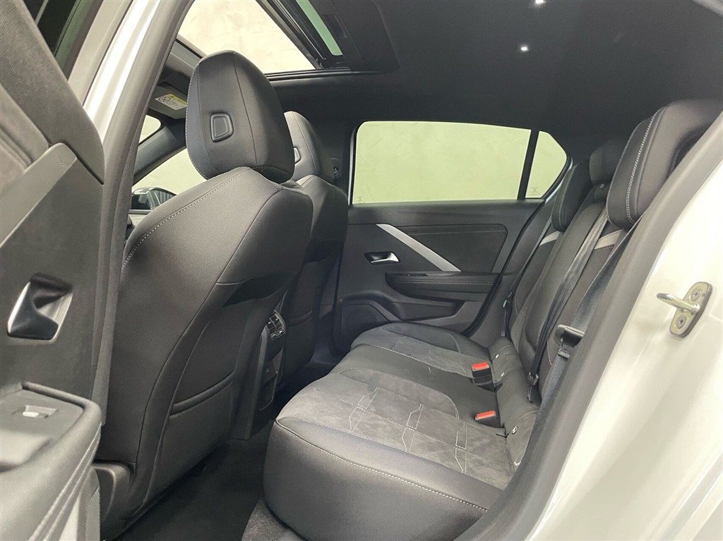 Opel Astra-e EL Ultimate 156HK 5d Aut. - Image 10
