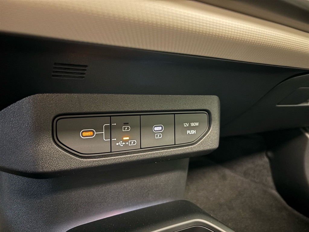 Kia EV4 Long Range GT-Line 204HK 5d Aut. - Image 17