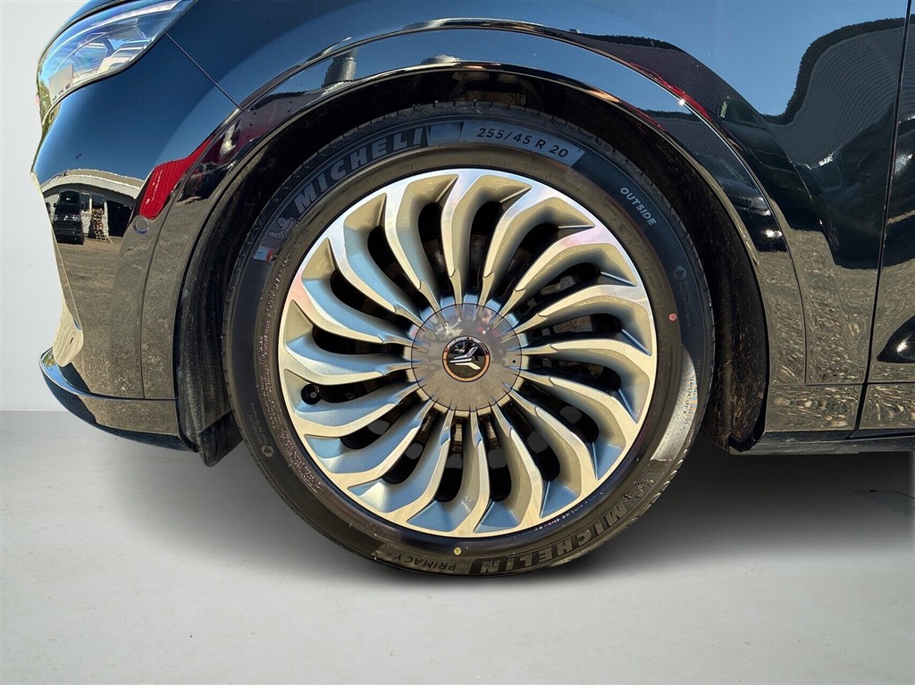 Voyah Free EL First Edition Platinium AWD 489HK 5d Aut. - Image 9