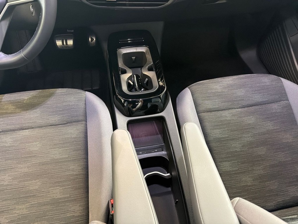 VW ID.4 EL Pro Performance 204HK 5d Aut. - Image 11