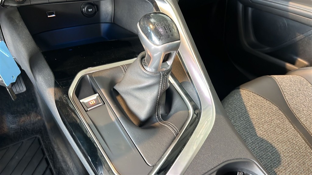 Peugeot 5008 1,2 PureTech Allure 130HK 5d 6g - Image 12