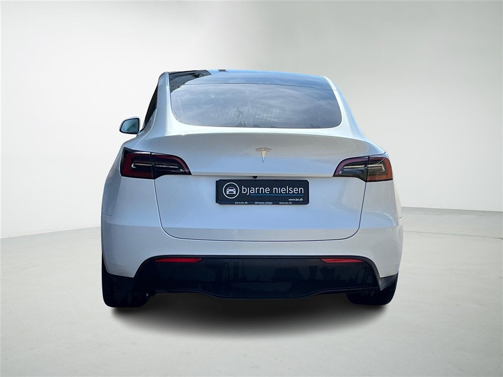 Tesla Model Y EL RWD 299HK 5d Aut. - Image 7