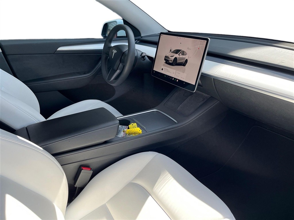 Tesla Model Y EL RWD 299HK 5d Aut. - Image 10